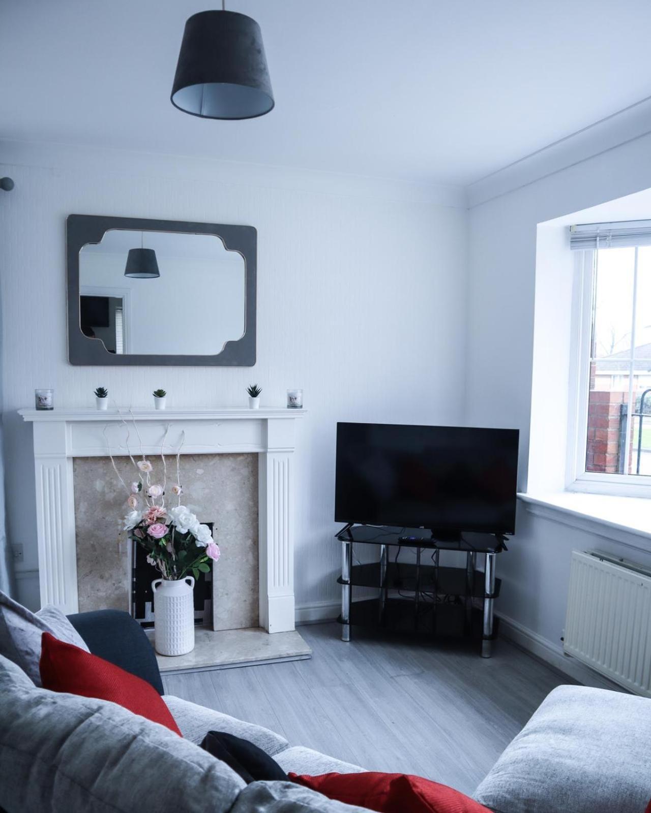 Spacious 6 Bedroom House Near City Centre برمنغهام المظهر الخارجي الصورة